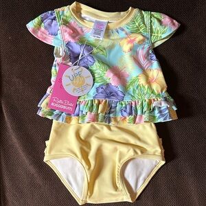 Ruffle Butts NWT in packing size 12-18 months